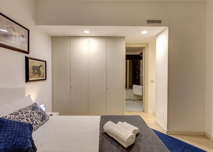 特雷维奇迹套房 *