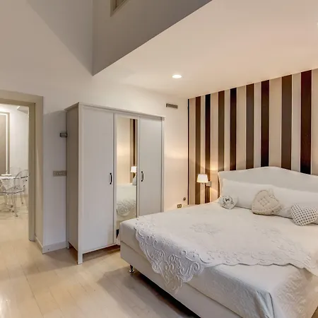 Trevi Miracle Apartment *